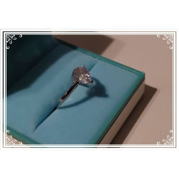 Stunning 1.5 Ct. Pear Cut Genuine Diamond Simulant Solitaire Engagement Ring #10 - Picture 2 of 4